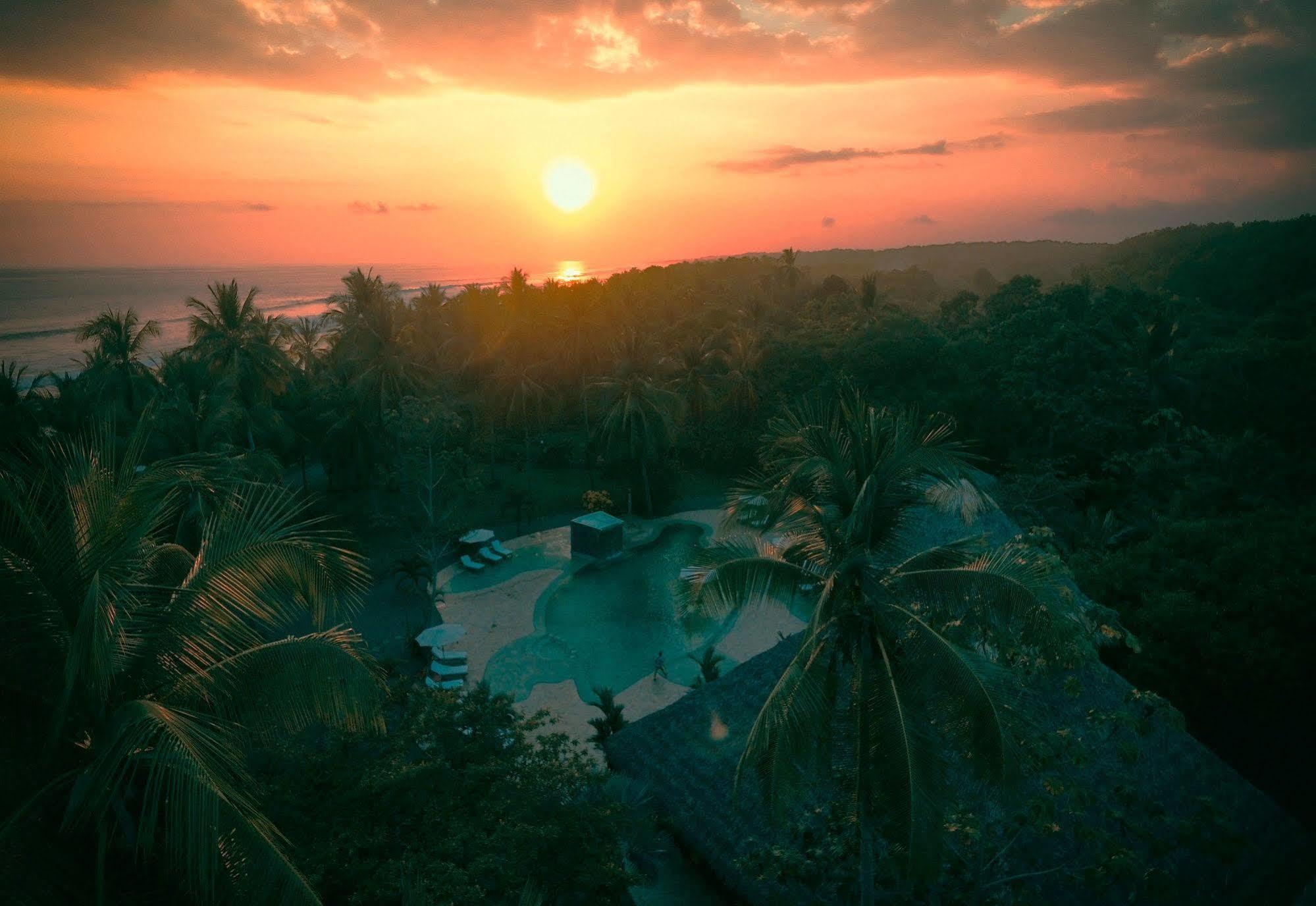 Clandestino Beach Resort Parrita Zewnętrze zdjęcie